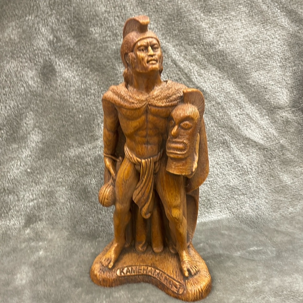 Coco Joe's 8" Hawaiian King Kamehameha #HW-134 Hapawood Statue A